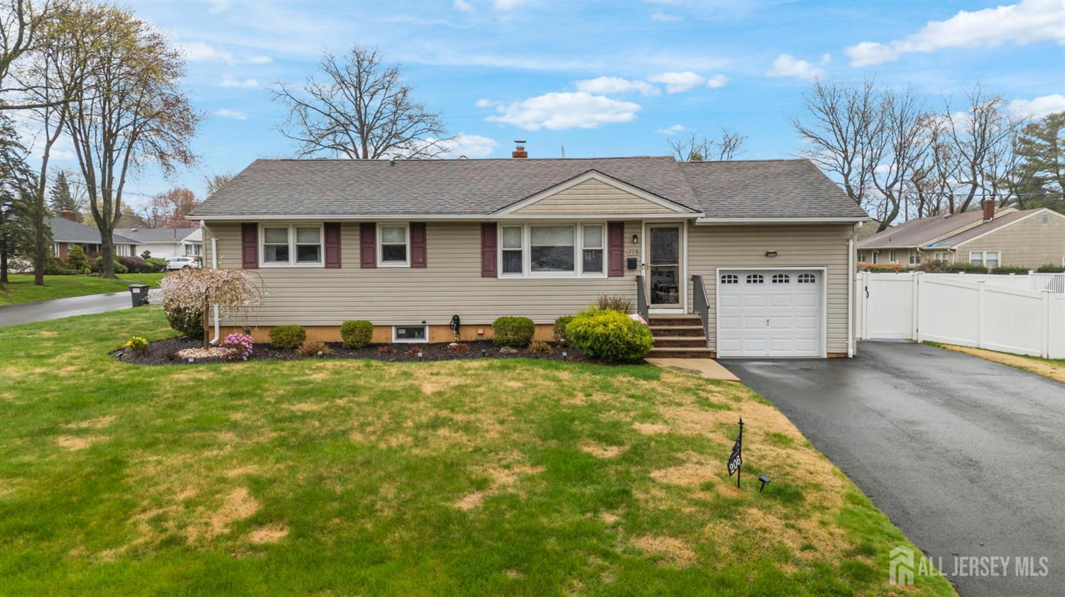206 Redding Avenue, South Plainfield, New Jersey image 1