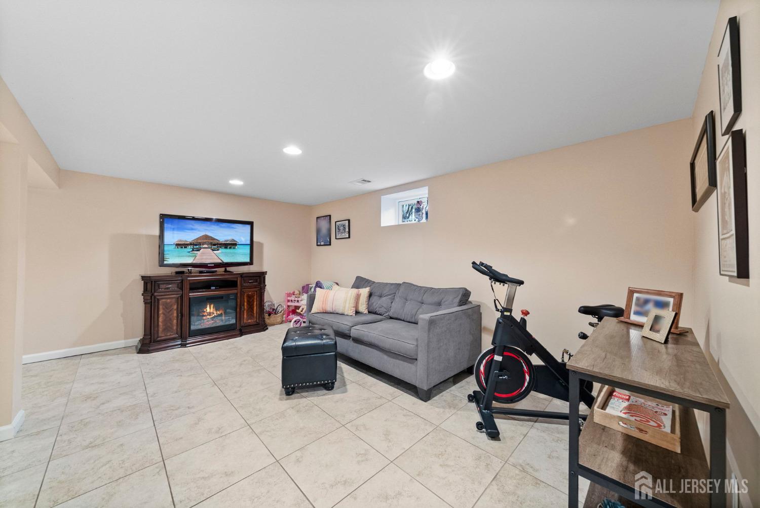 206 Redding Avenue, South Plainfield, New Jersey image 28