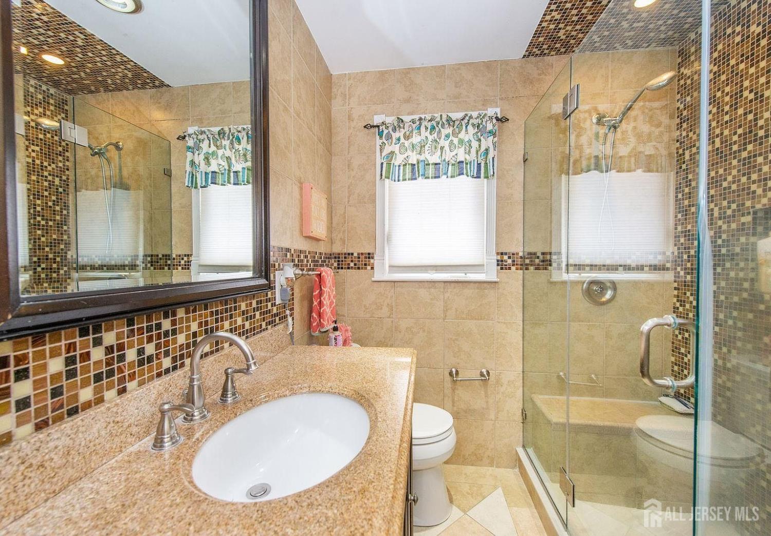 513 Grove Avenue - Photo 2