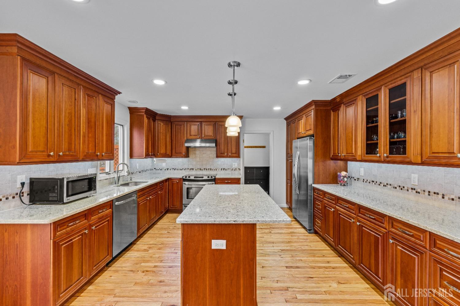 60 Bradford Lane, Plainsboro, New Jersey image 22