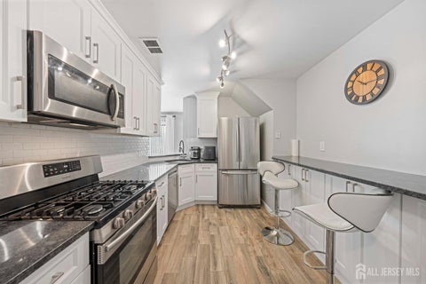 Condo For Sale - 2706 Lighthouse Lane<br/> Parlin, NJ 08859