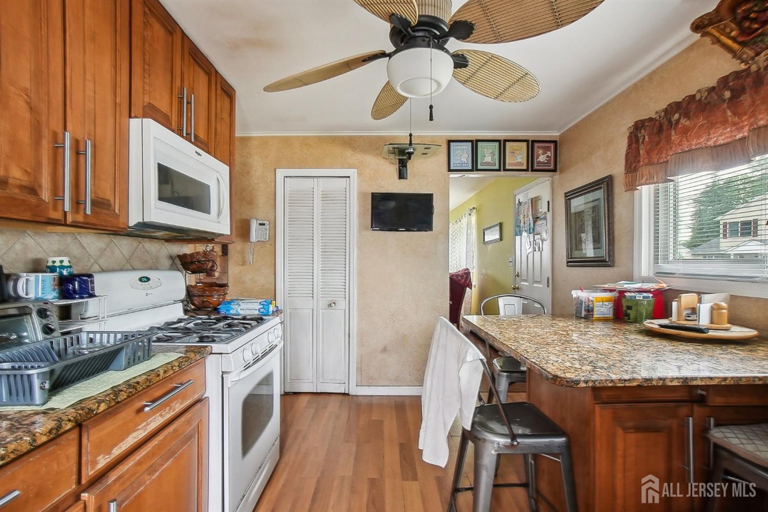 30 Kenmore Road, Edison, New Jersey image 5