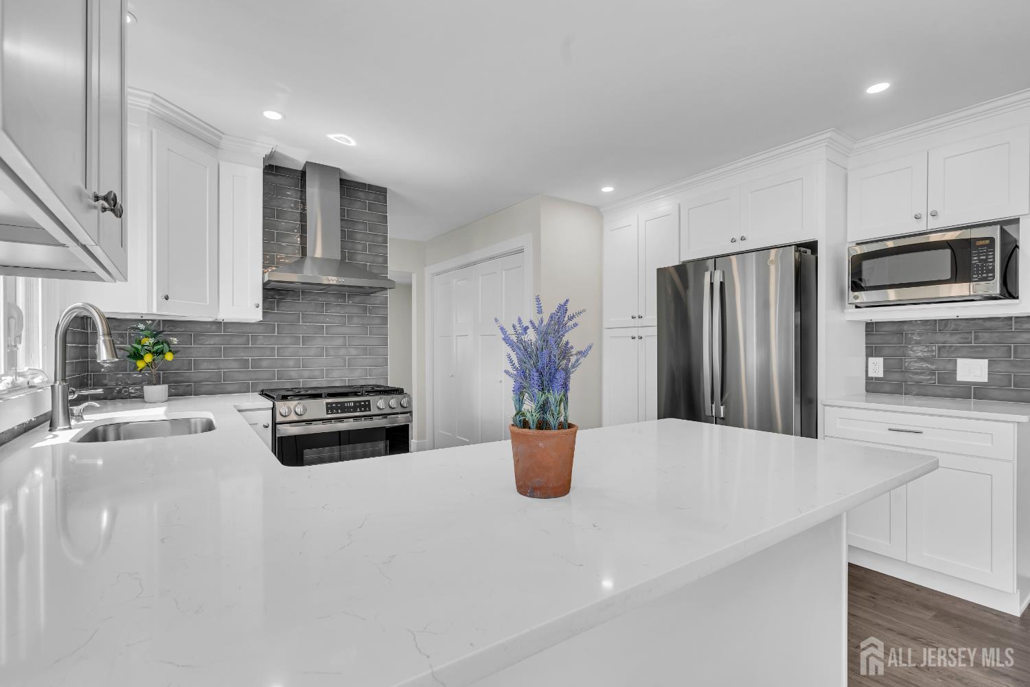 18 Heritage Drive, Edison, New Jersey image 16