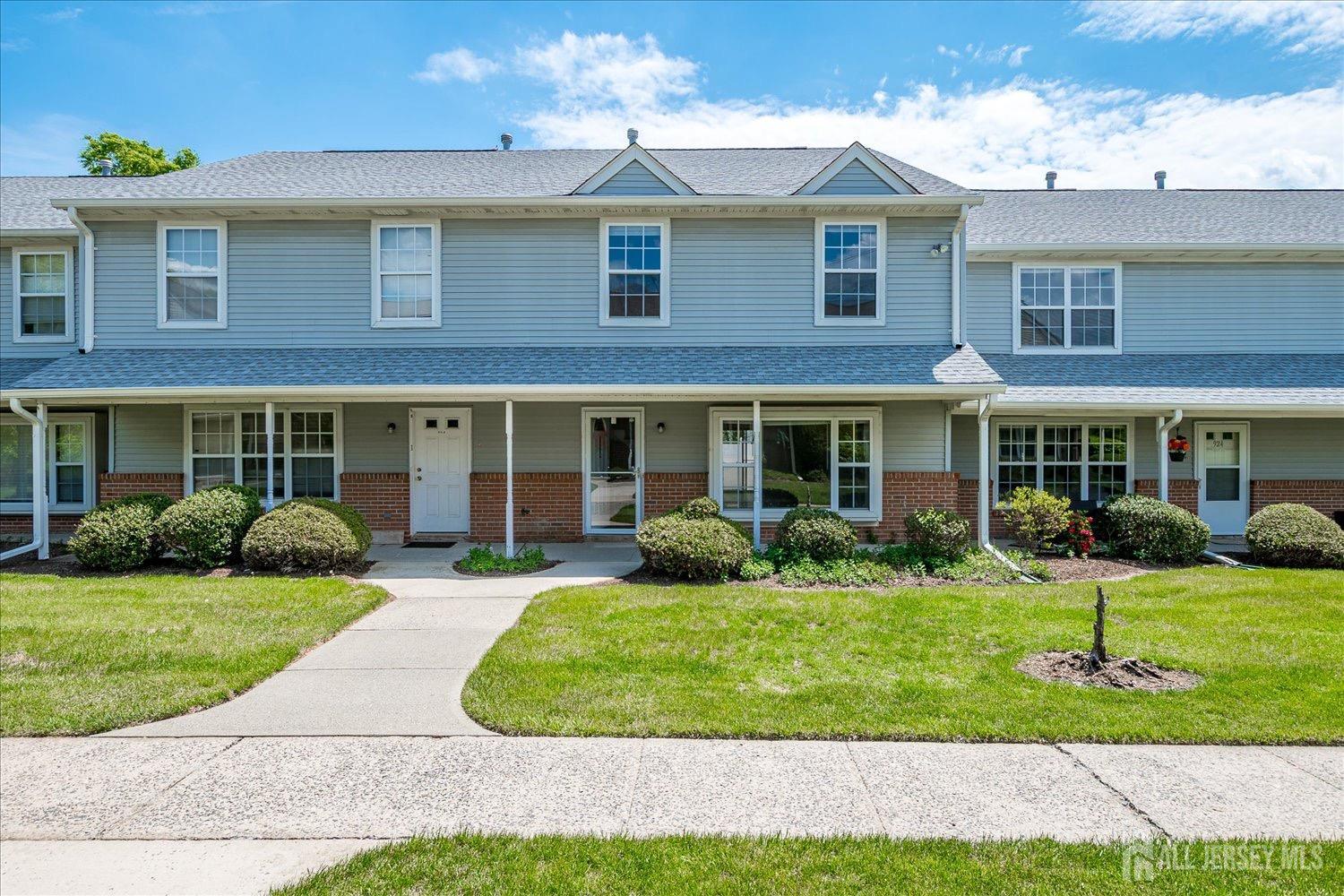 922 Thomas Avenue, North Brunswick, New Jersey image 2