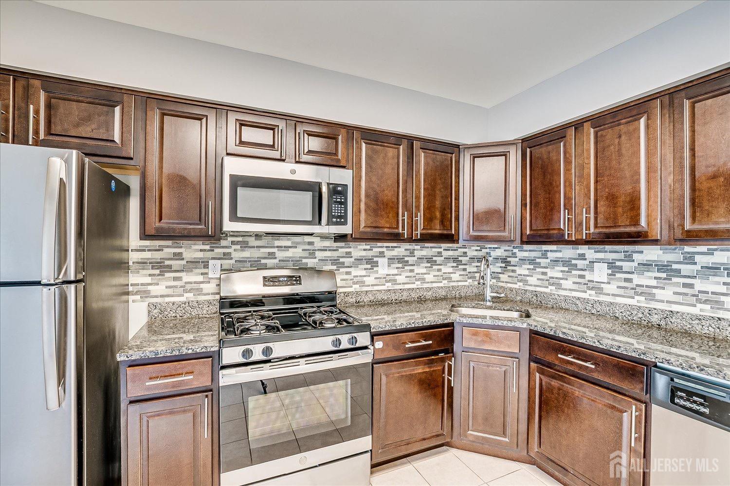 922 Thomas Avenue, North Brunswick, New Jersey image 15