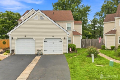 Condo For Sale - 8 Cooper Court<br/> Monmouth County, Freehold, NJ 07728