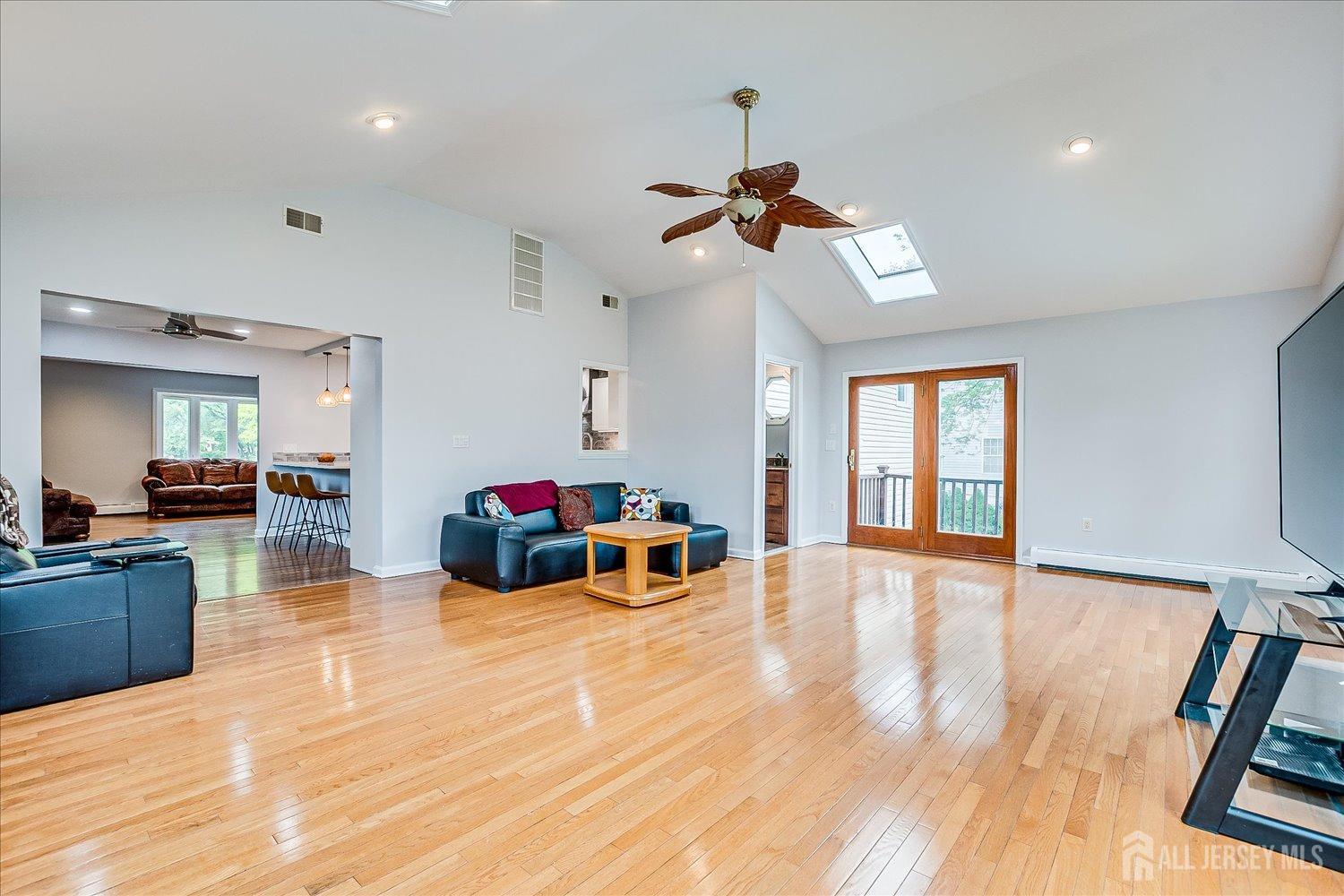 878 Beatrice Parkway, Edison, New Jersey image 13