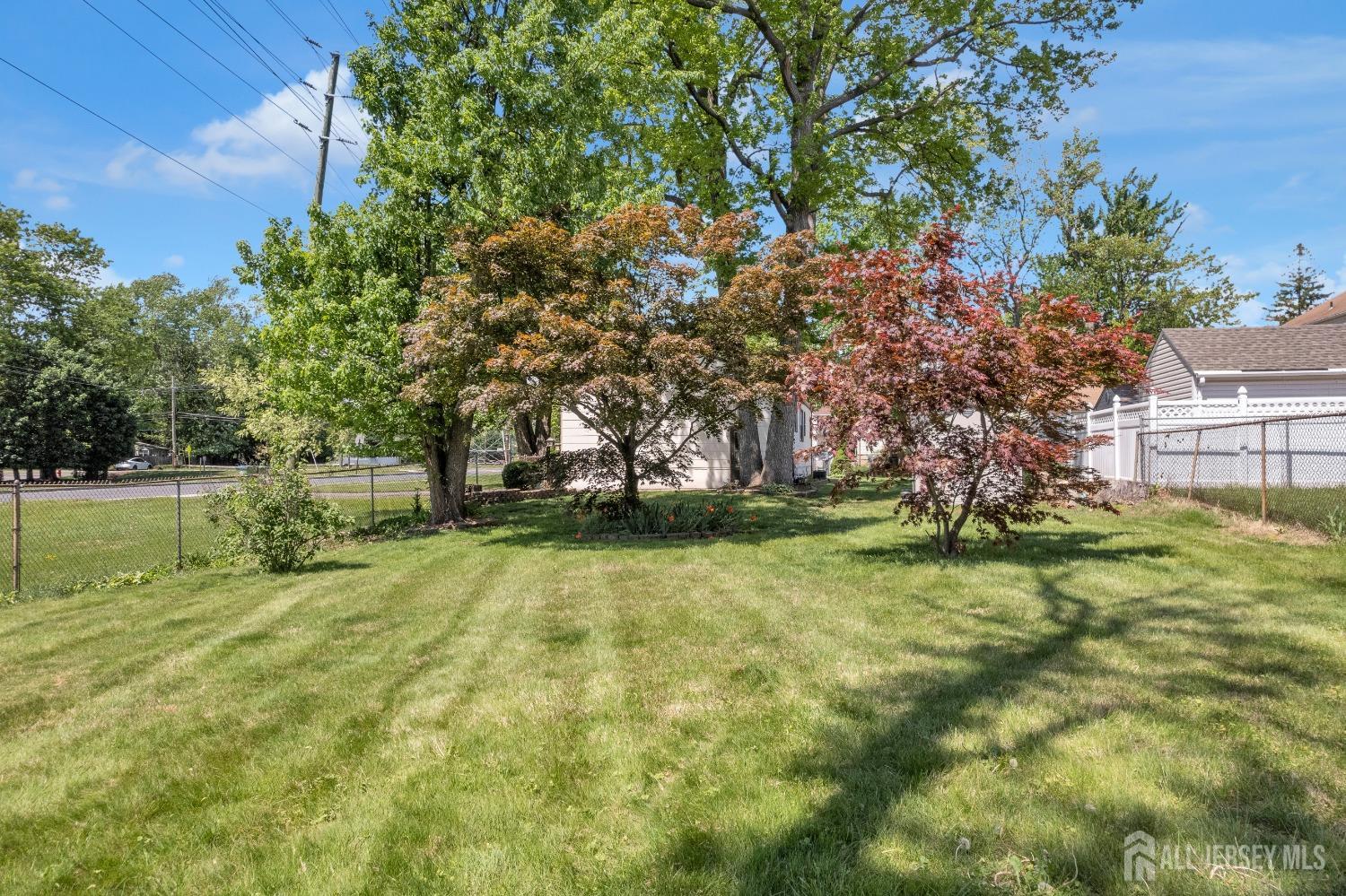 92 Maplewood Avenue, Edison, New Jersey image 42
