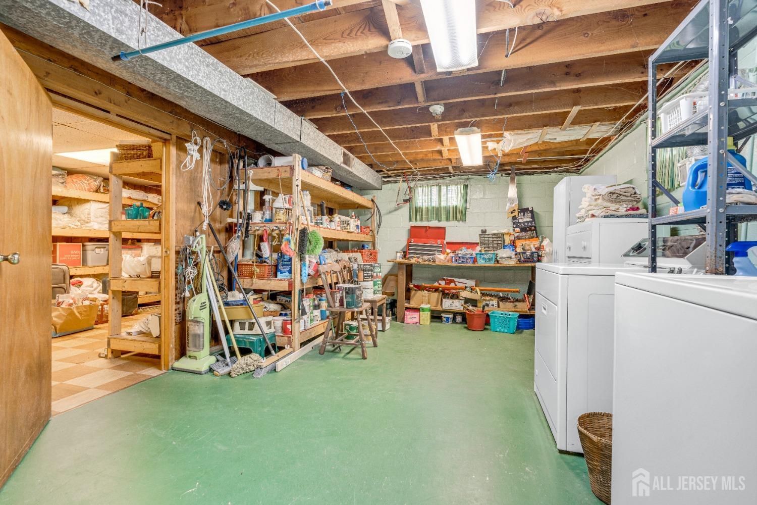92 Maplewood Avenue, Edison, New Jersey image 36