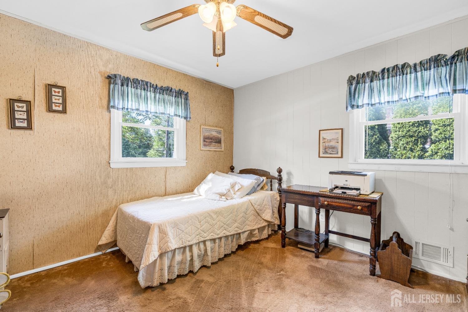 92 Maplewood Avenue, Edison, New Jersey image 27