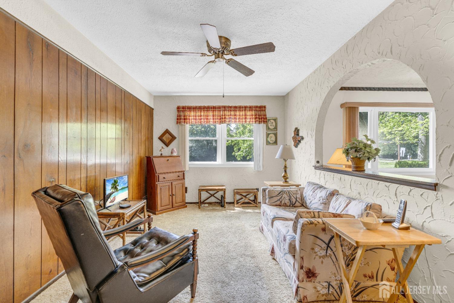 92 Maplewood Avenue, Edison, New Jersey image 10