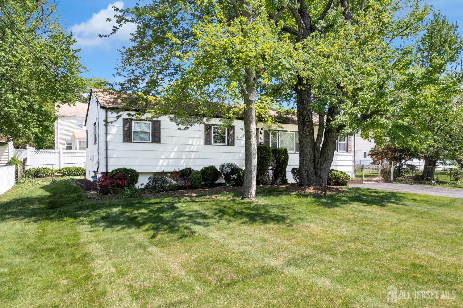 92 Maplewood Avenue, Edison, New Jersey image 2