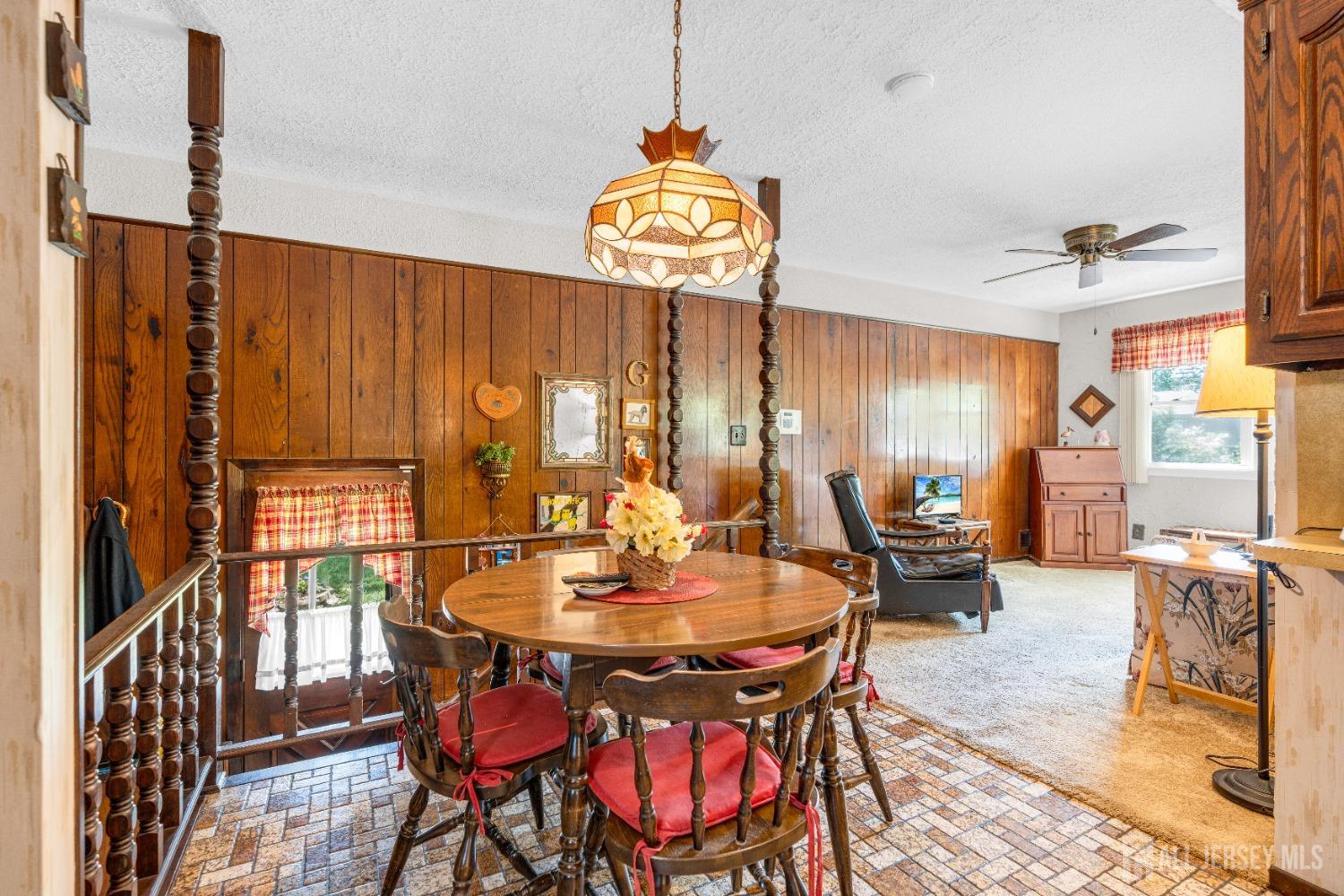 92 Maplewood Avenue, Edison, New Jersey image 15