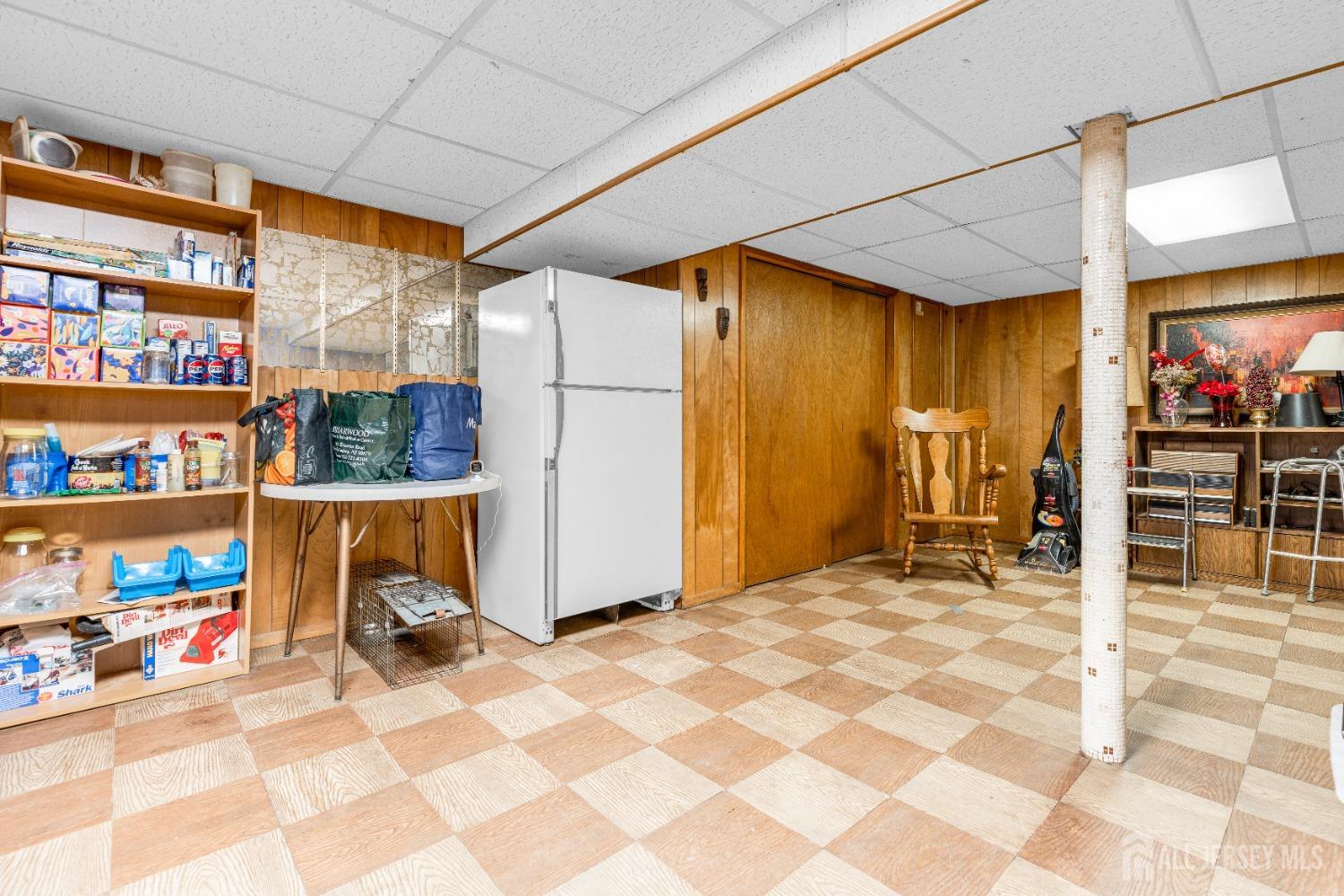 92 Maplewood Avenue, Edison, New Jersey image 33