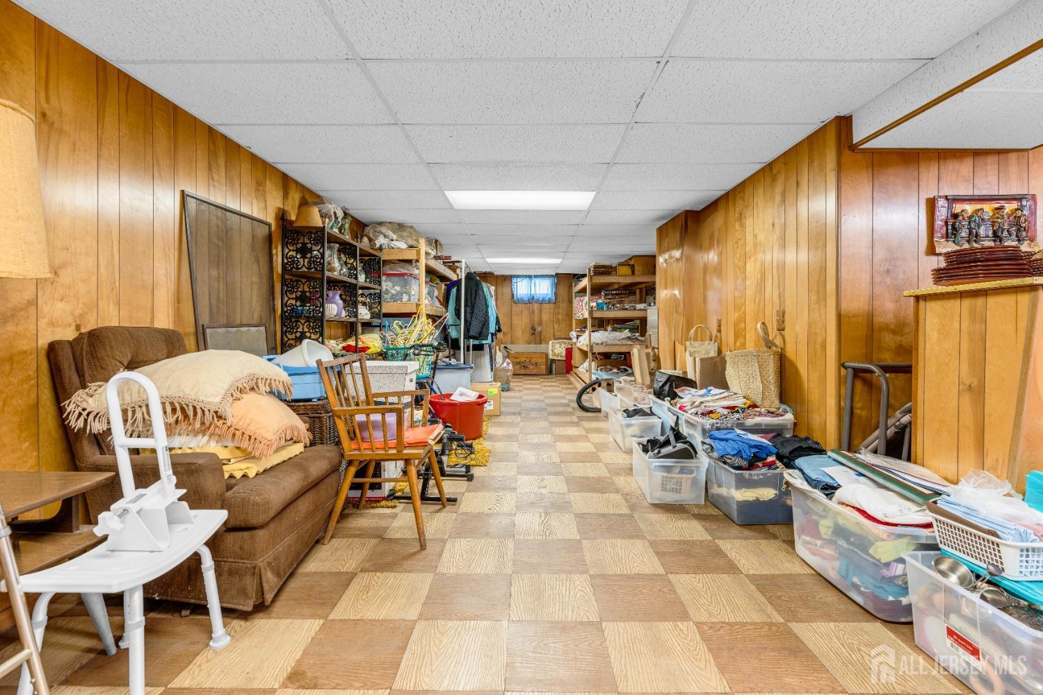 92 Maplewood Avenue, Edison, New Jersey image 32