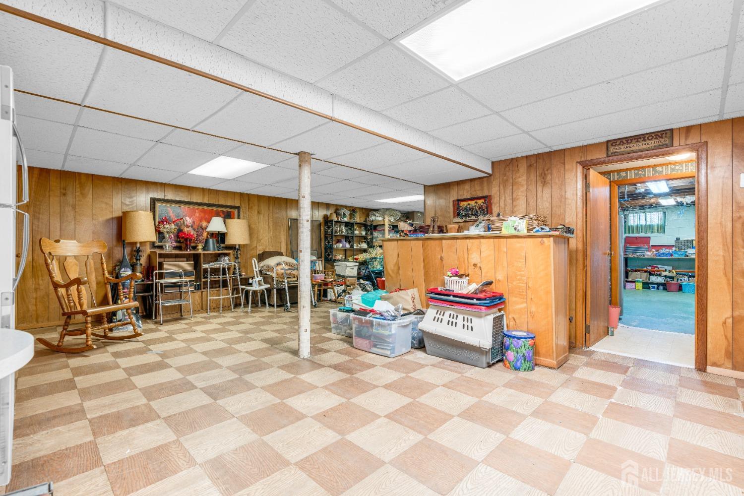 92 Maplewood Avenue, Edison, New Jersey image 31