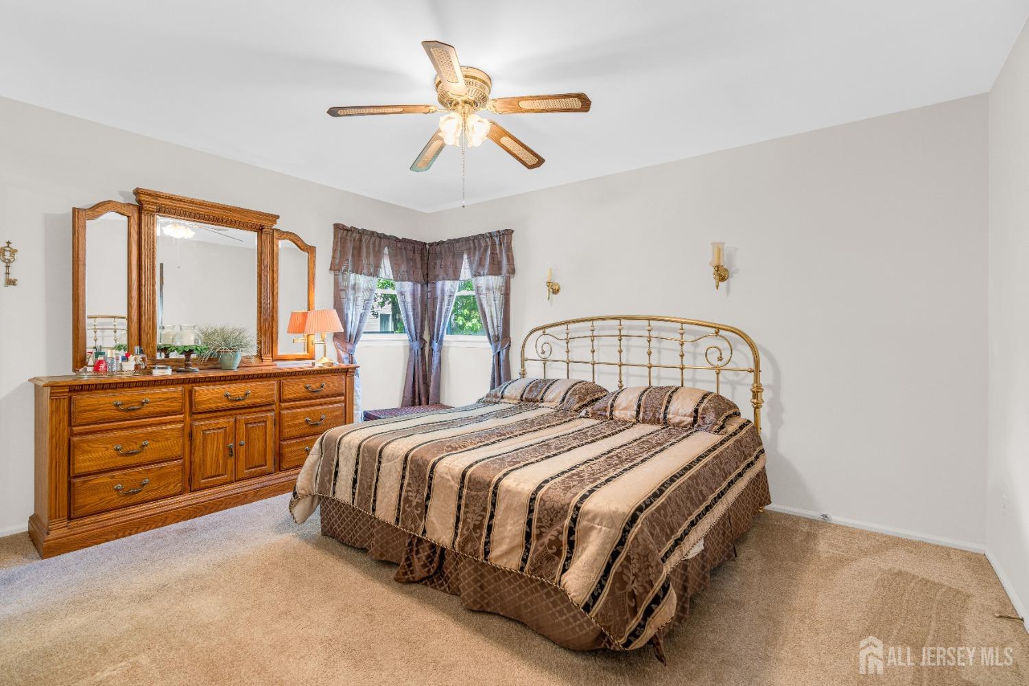 92 Maplewood Avenue, Edison, New Jersey image 23