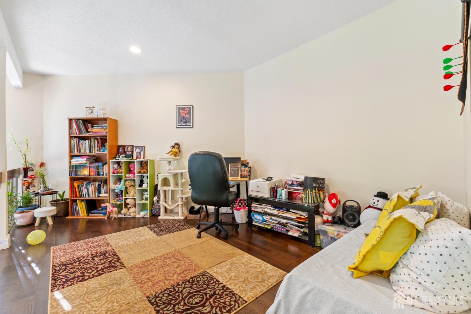 183 Linda Lane, Edison, New Jersey image 24