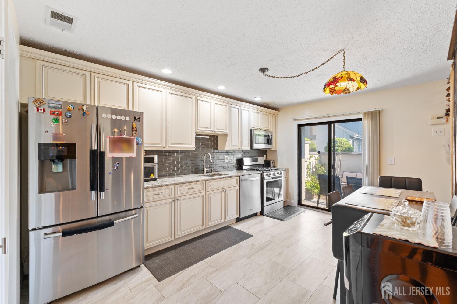 183 Linda Lane, Edison, New Jersey image 15