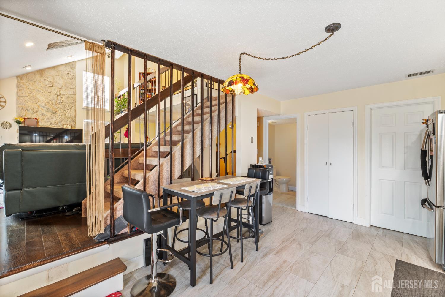 183 Linda Lane, Edison, New Jersey image 18
