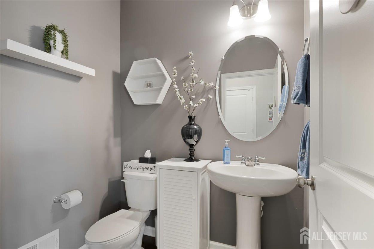 33 Savannah Drive, Barnegat, New Jersey image 15