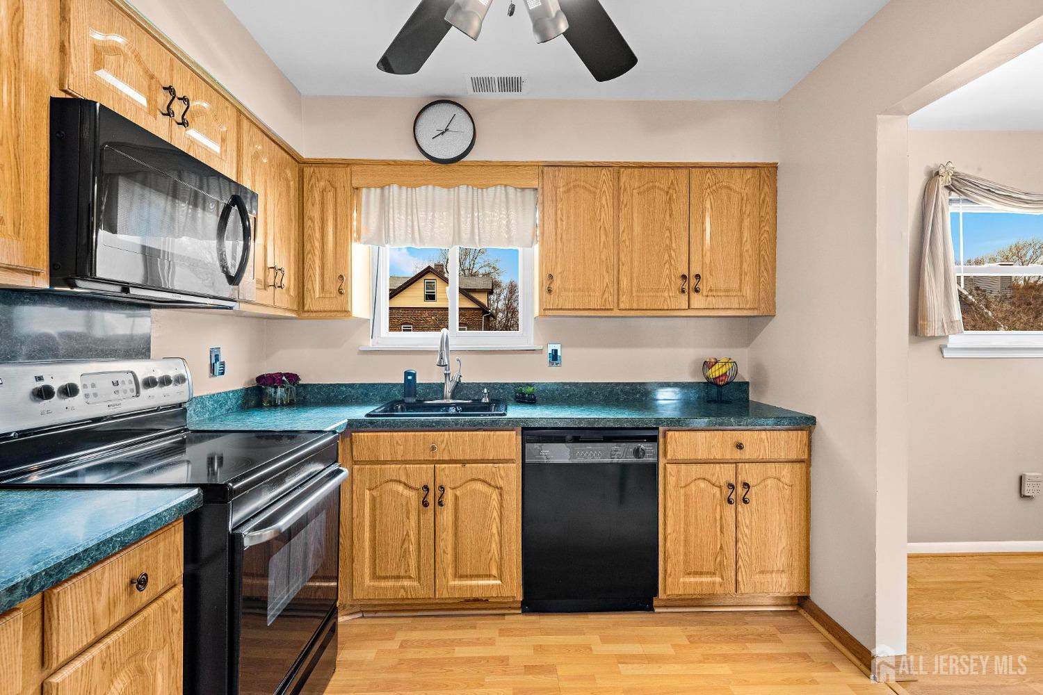 108 Arlington Avenue, Aberdeen, New Jersey image 13