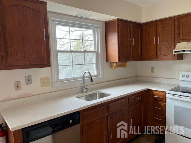 406 Oxford Lane #O, Monroe Township, New Jersey image 5