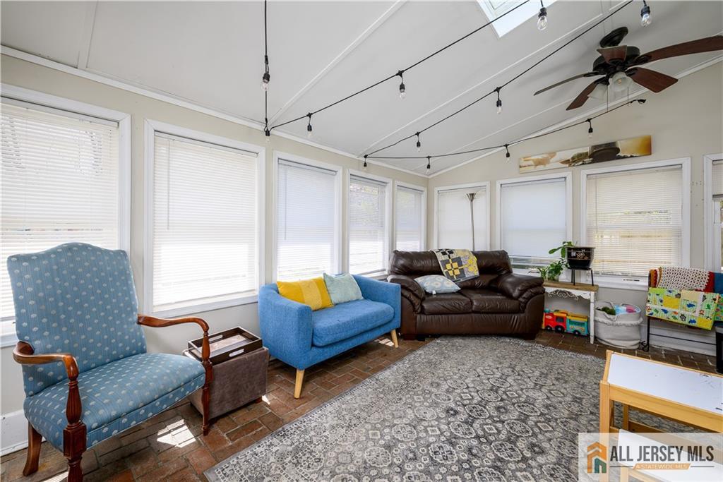7 Hollywood Street, South River, New Jersey image 20