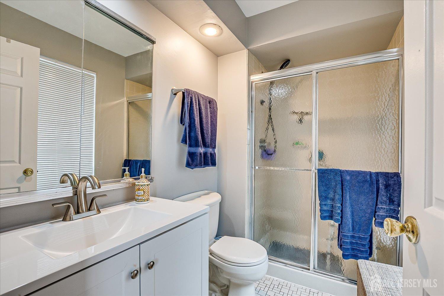 228 Perth Hill Court, Aberdeen, New Jersey image 17