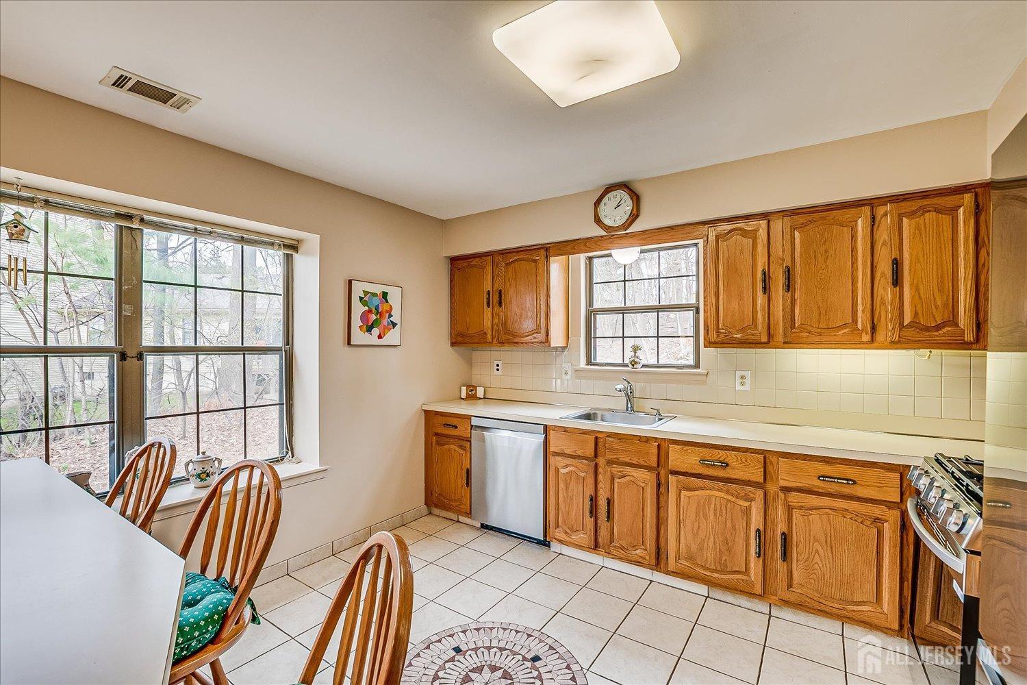 228 Perth Hill Court, Aberdeen, New Jersey image 11