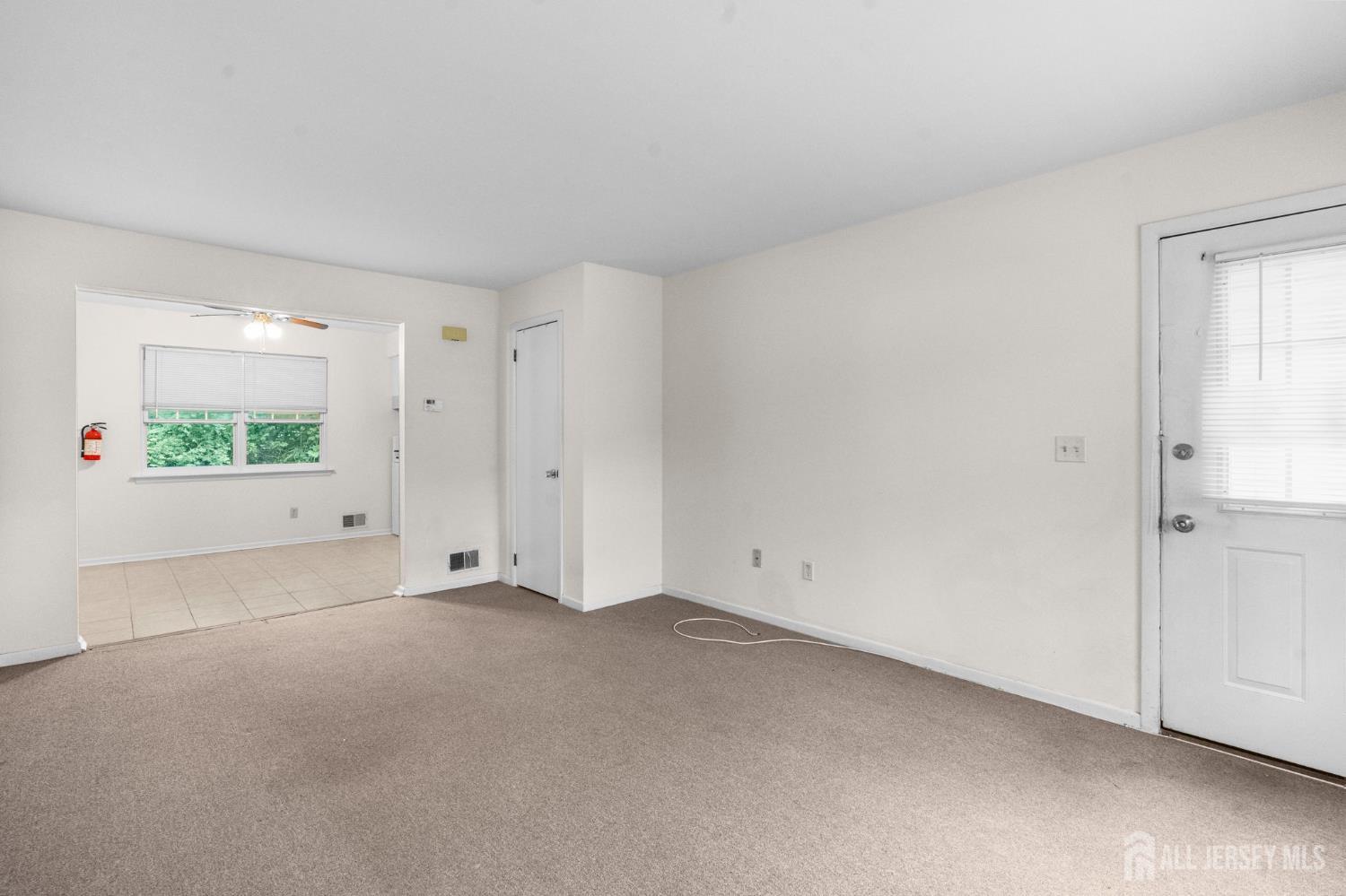 31 Hanover Square, Middlesex, New Jersey image 2