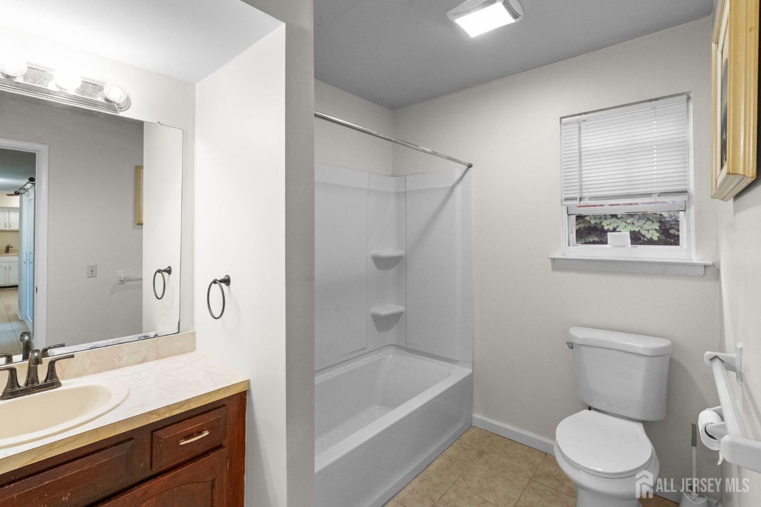 31 Hanover Square, Middlesex, New Jersey image 10