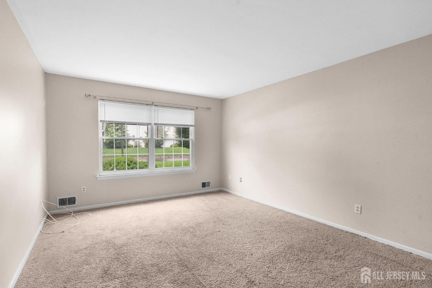 31 Hanover Square, Middlesex, New Jersey image 8