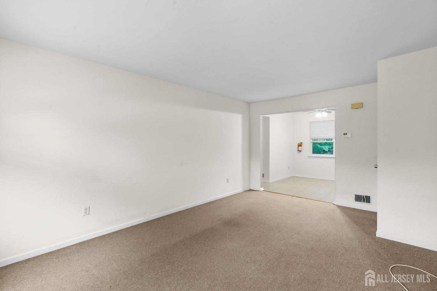 31 Hanover Square, Middlesex, New Jersey image 3