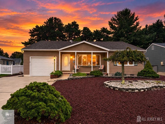 20 AUBURN RD, TOMS RIVER, NJ 08757 - Image 6ece2a488581ad2b3e94cde73d7d28a3/1462550936