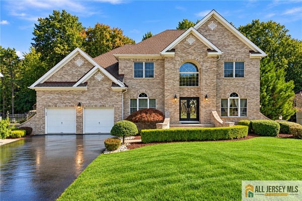 10 TREETOPS DR, MONROE TOWNSHIP, NJ 08831 - Image 6ee9bc1fc5b6b47fcb8b2f0fcbde6242/1930753406