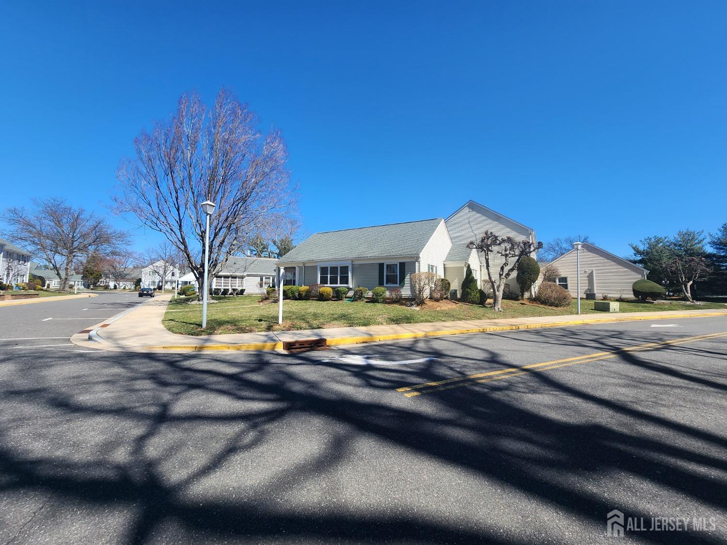 309-C Sharon Way, Monroe Township, New Jersey image 4
