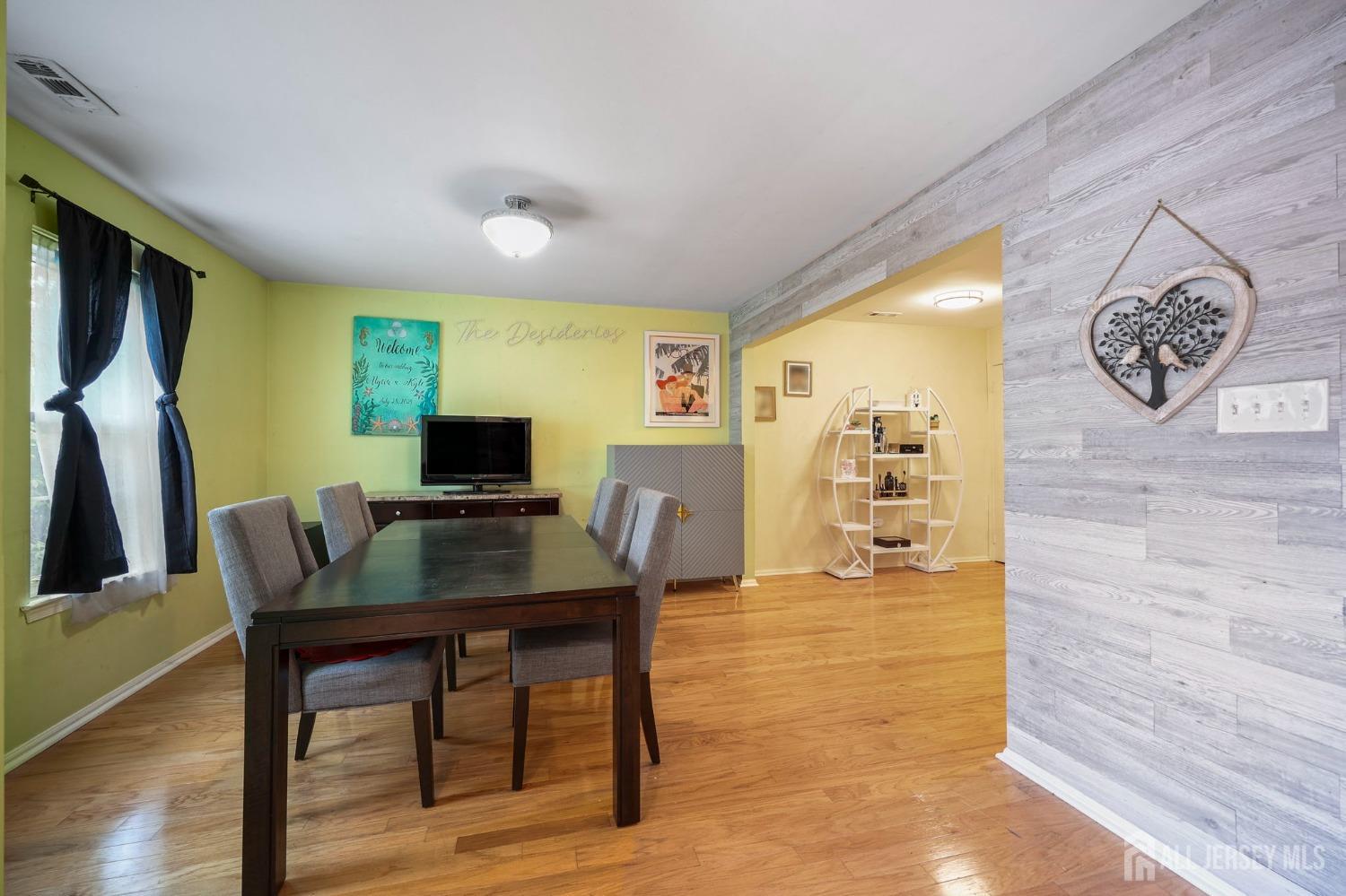 297 Constitution Circle, North Brunswick, New Jersey image 2