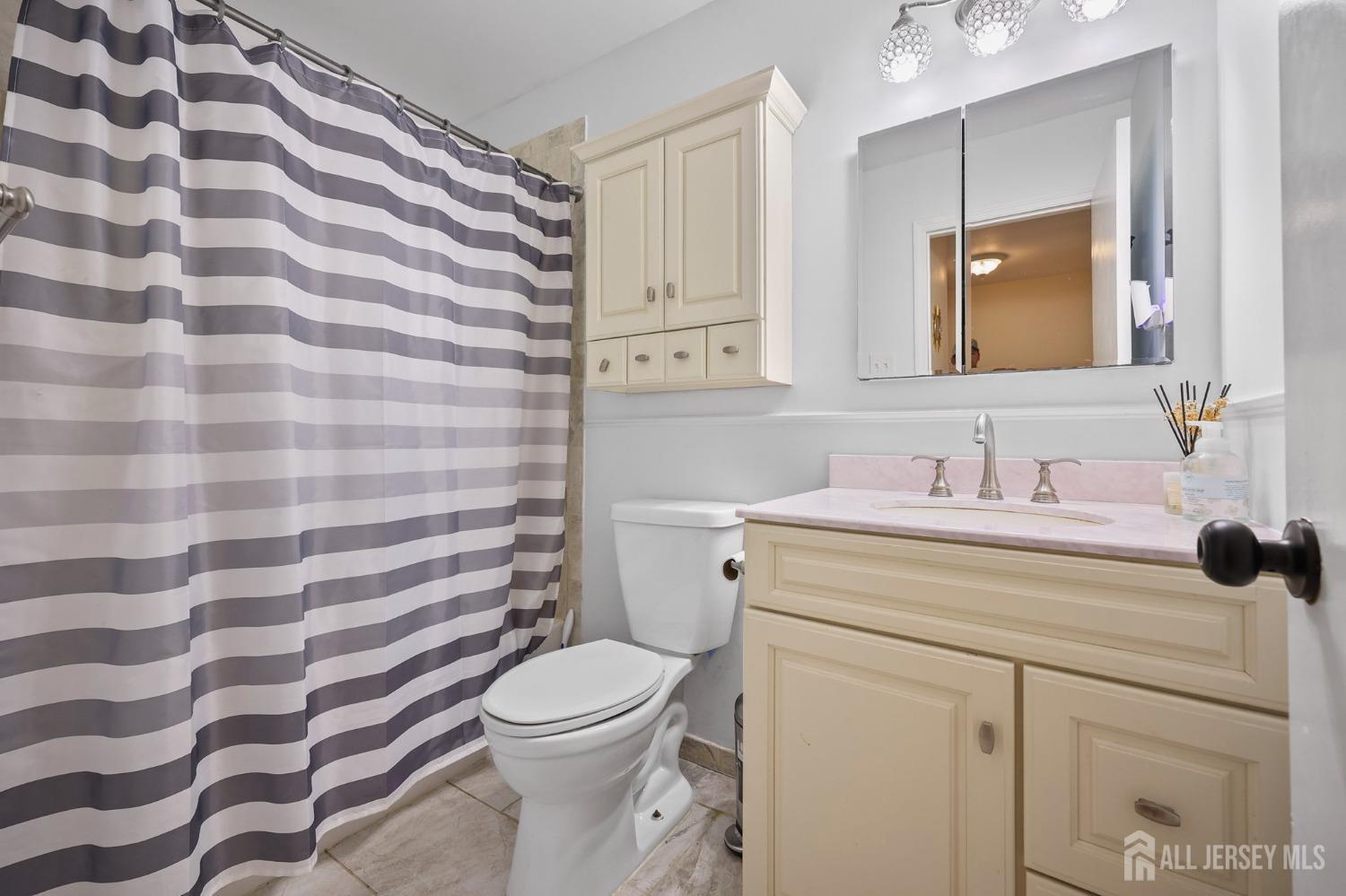 297 Constitution Circle, North Brunswick, New Jersey image 14