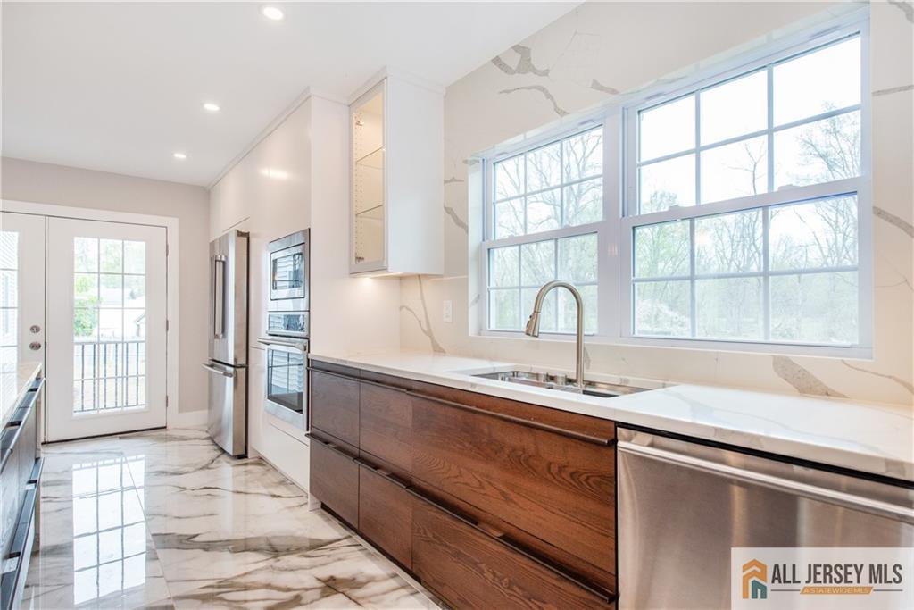 Piscataway, New Jersey, 08854, United States, 7 Bedrooms Bedrooms, ,6 BathroomsBathrooms,Residential,Active,2041679