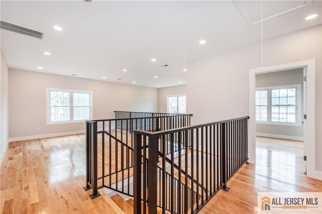 Piscataway, New Jersey, 08854, United States, 7 Bedrooms Bedrooms, ,6 BathroomsBathrooms,Residential,Active,2041679
