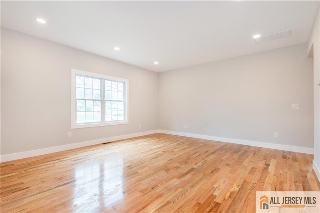 Piscataway, New Jersey, 08854, United States, 7 Bedrooms Bedrooms, ,6 BathroomsBathrooms,Residential,Active,2041679