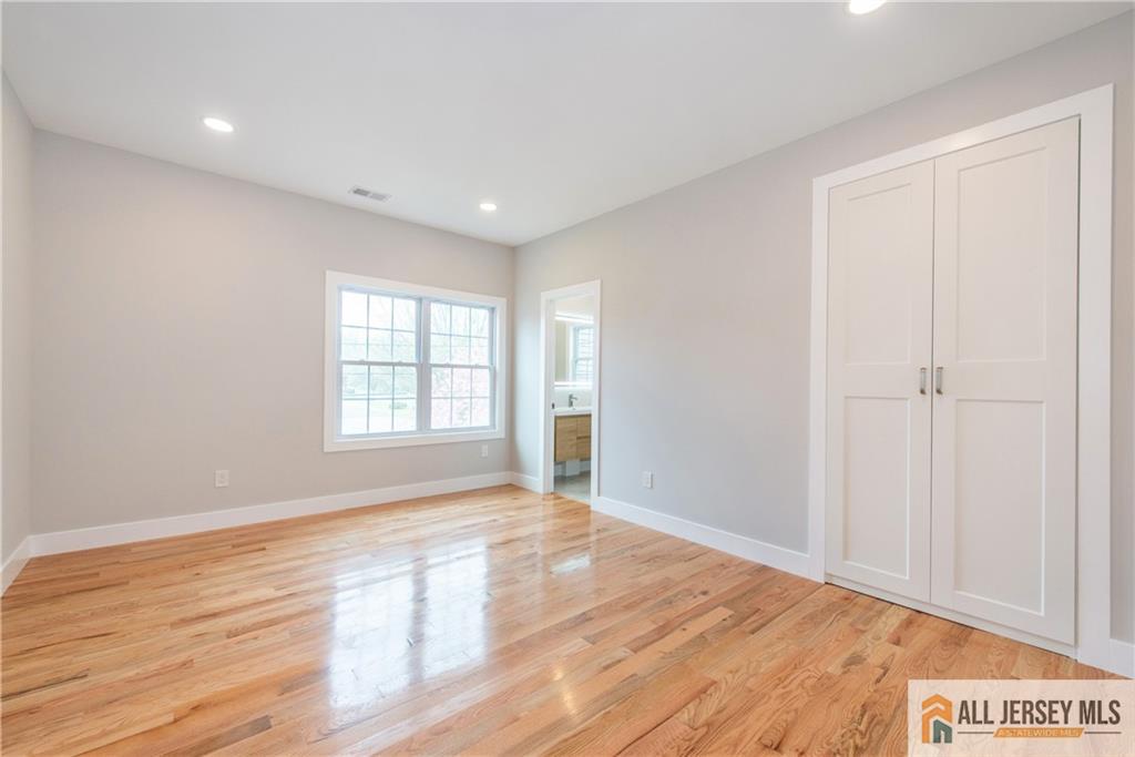 Piscataway, New Jersey, 08854, United States, 7 Bedrooms Bedrooms, ,6 BathroomsBathrooms,Residential,Active,2041679