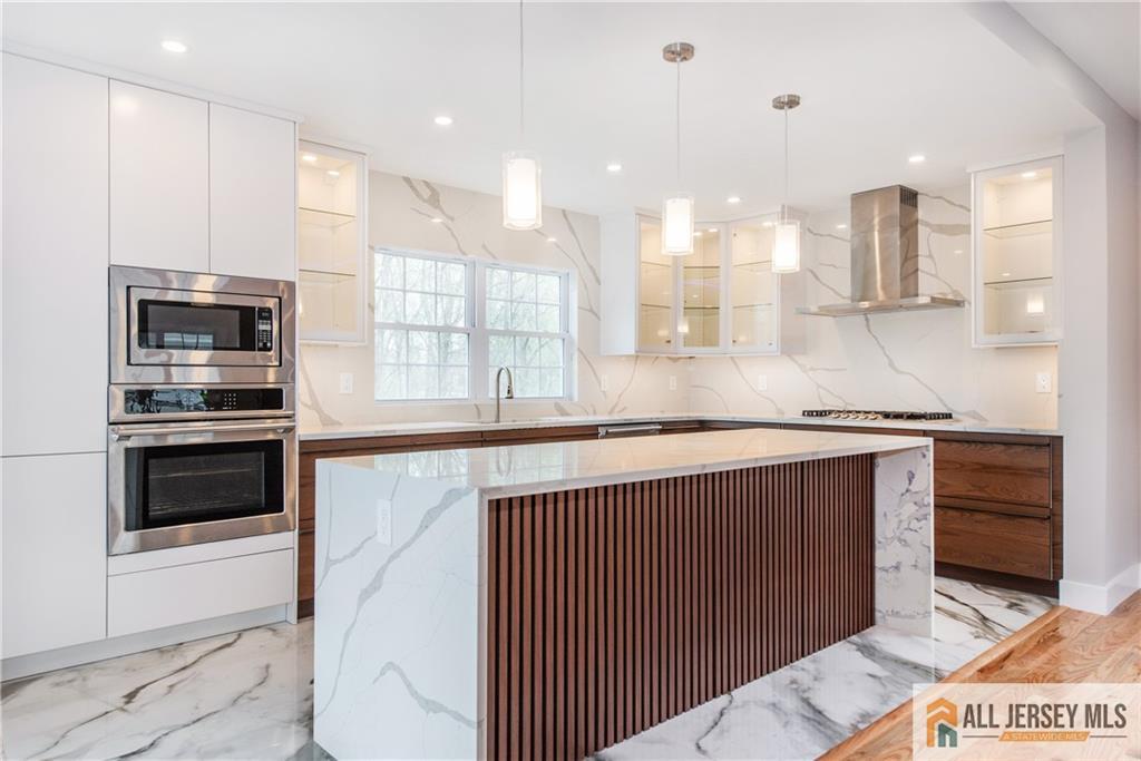 Piscataway, New Jersey, 08854, United States, 7 Bedrooms Bedrooms, ,6 BathroomsBathrooms,Residential,Active,2041679