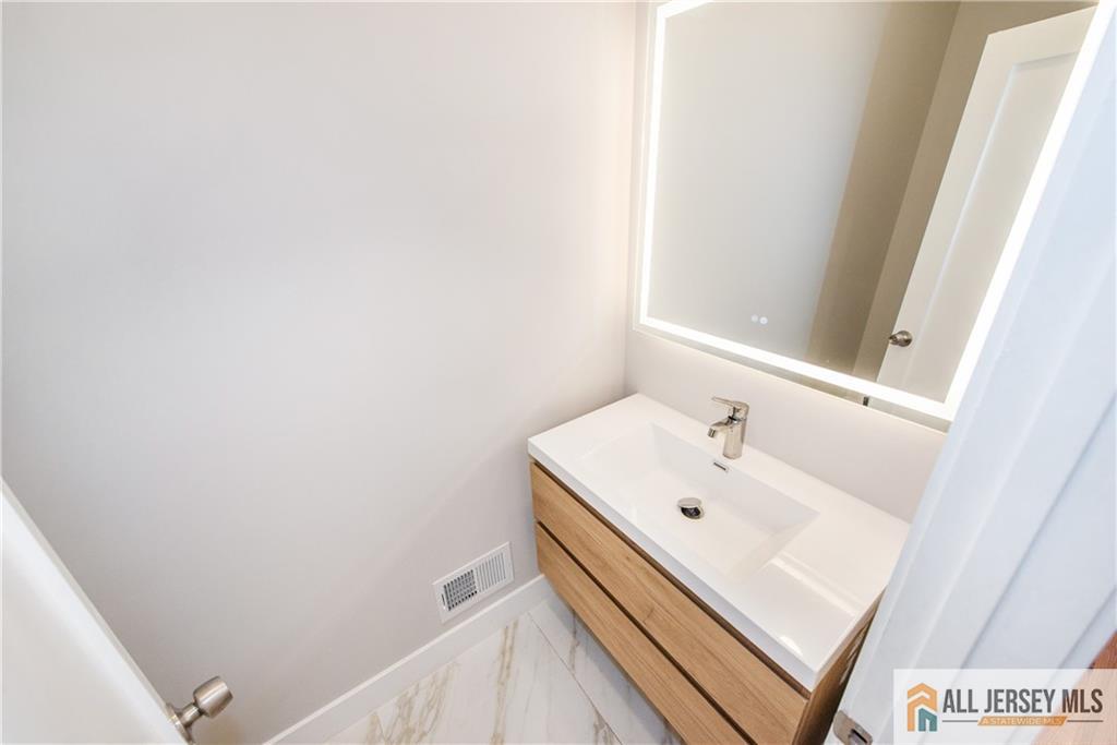 Piscataway, New Jersey, 08854, United States, 7 Bedrooms Bedrooms, ,6 BathroomsBathrooms,Residential,Active,2041679