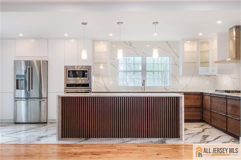 Piscataway, New Jersey, 08854, United States, 7 Bedrooms Bedrooms, ,6 BathroomsBathrooms,Residential,Active,2041679
