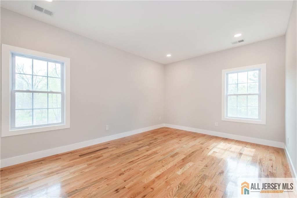 Piscataway, New Jersey, 08854, United States, 7 Bedrooms Bedrooms, ,6 BathroomsBathrooms,Residential,Active,2041679