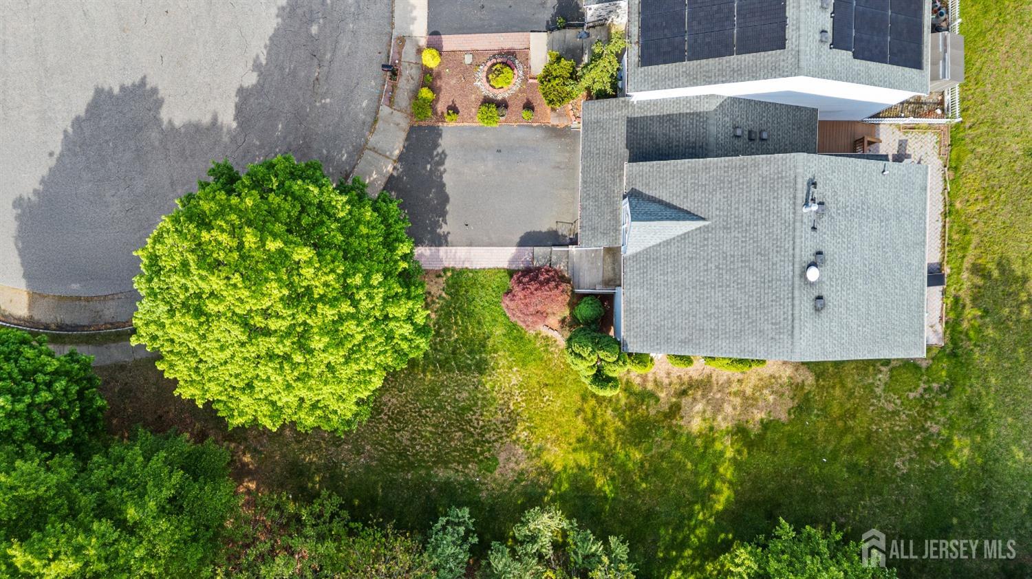 74 Kingfisher Court, Marlboro, New Jersey image 2