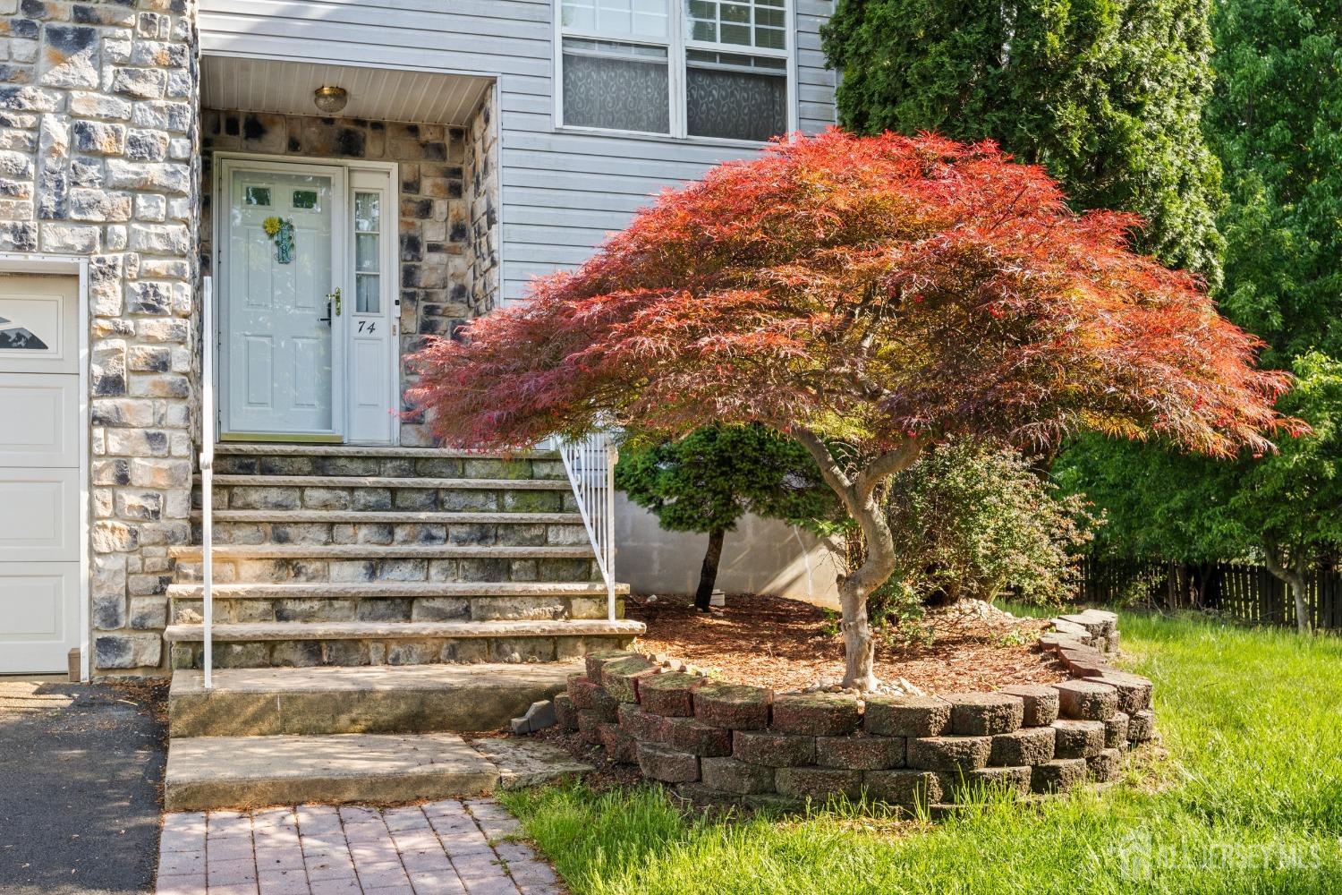 74 Kingfisher Court, Marlboro, New Jersey image 4