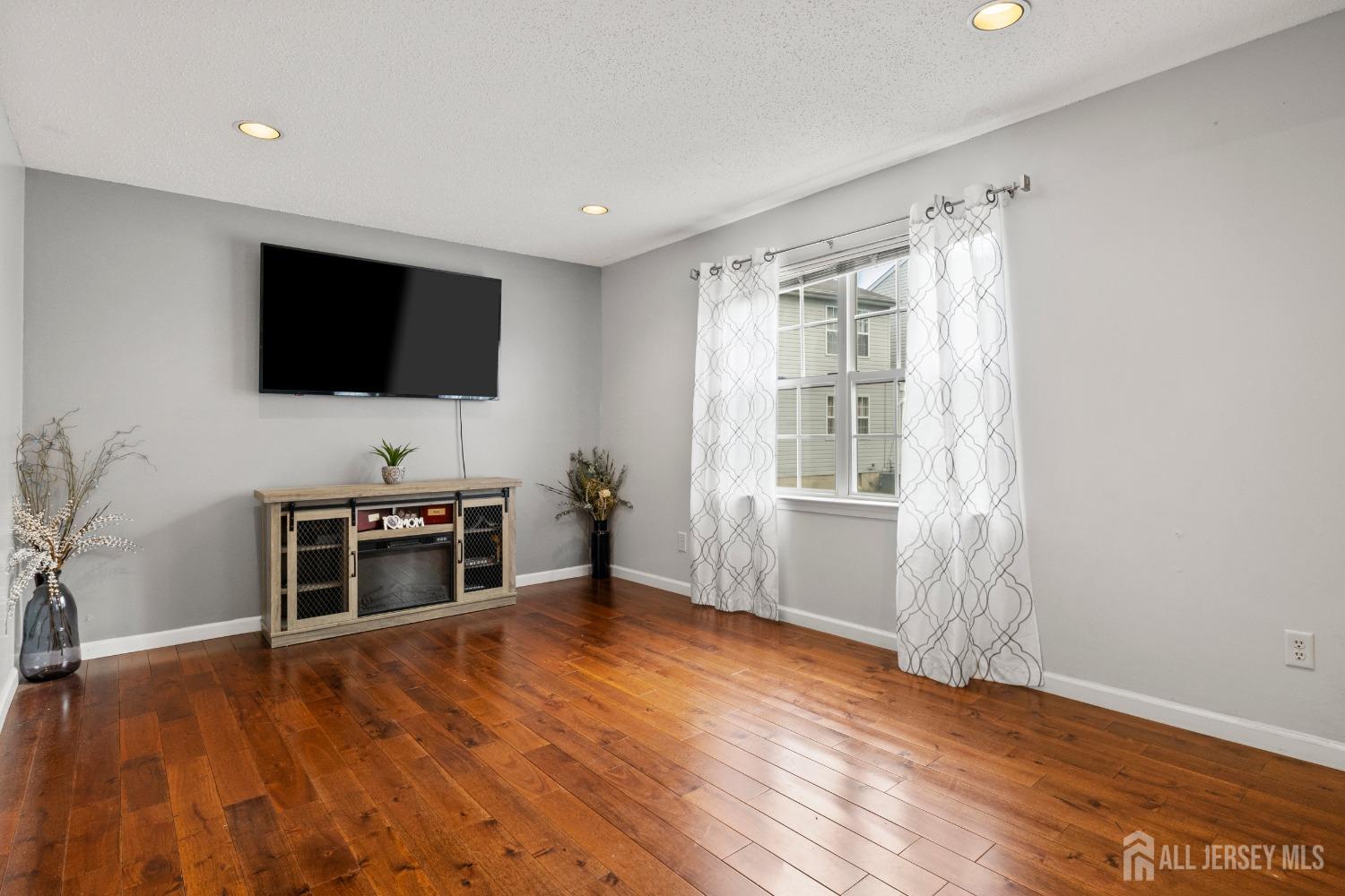 74 Kingfisher Court, Marlboro, New Jersey image 9